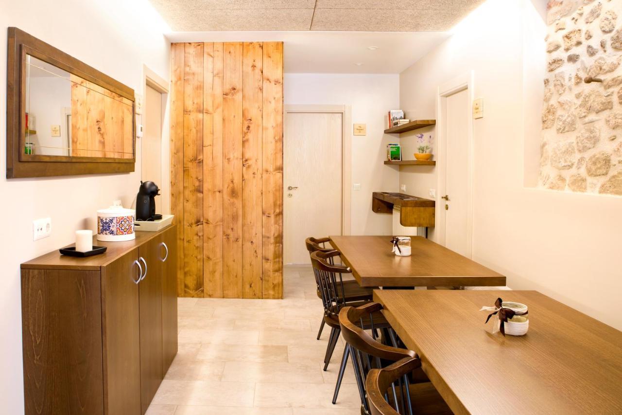 Habitacions Placa Major Santa Pau Εξωτερικό φωτογραφία