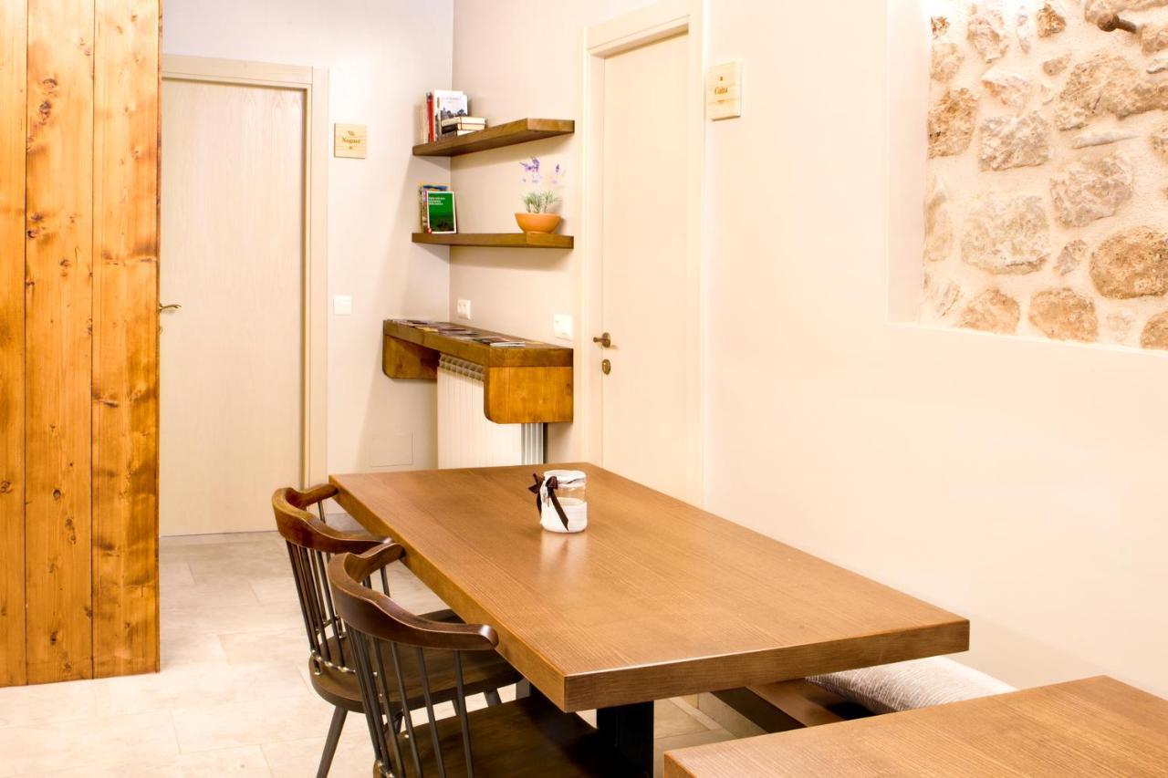Habitacions Placa Major Santa Pau Εξωτερικό φωτογραφία