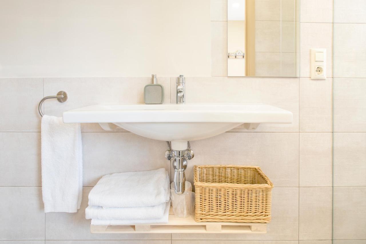 Habitacions Placa Major Santa Pau Εξωτερικό φωτογραφία