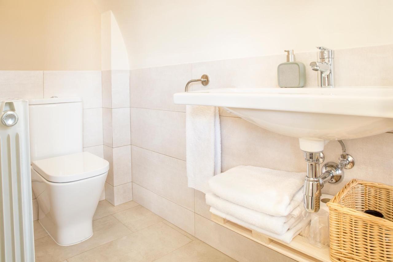 Habitacions Placa Major Santa Pau Εξωτερικό φωτογραφία