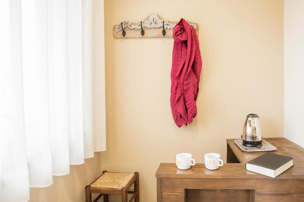 Habitacions Placa Major Santa Pau Εξωτερικό φωτογραφία
