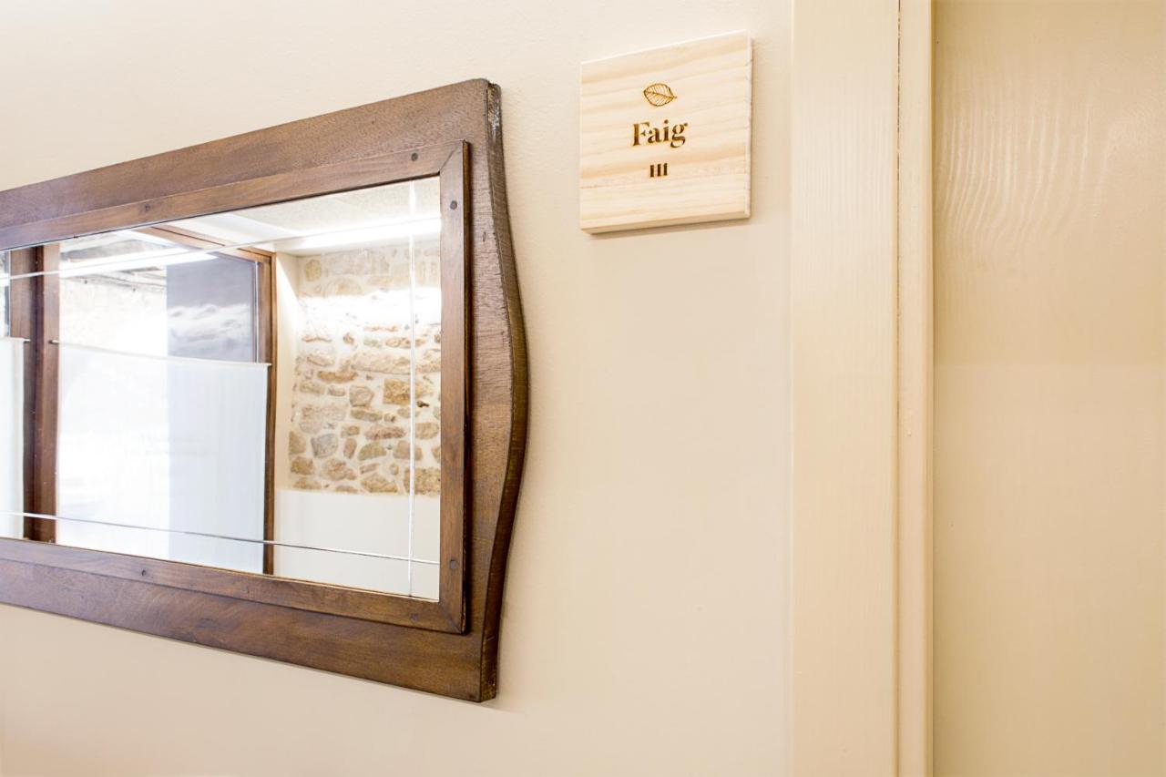 Habitacions Placa Major Santa Pau Εξωτερικό φωτογραφία