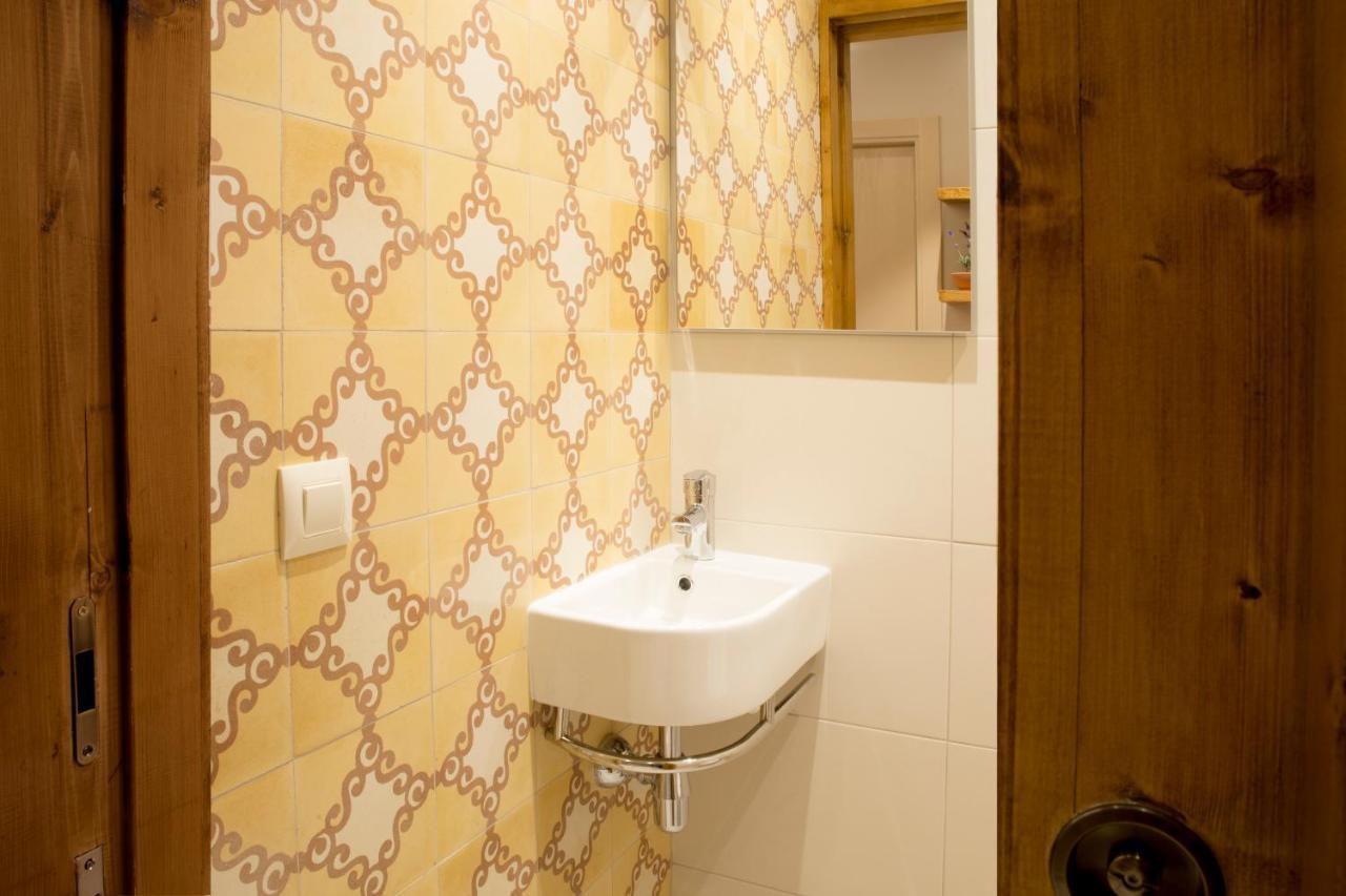 Habitacions Placa Major Santa Pau Εξωτερικό φωτογραφία